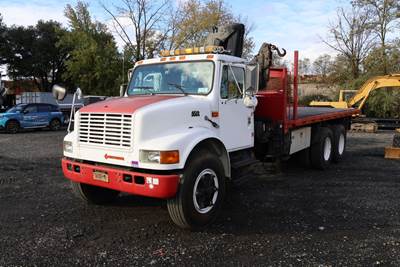 1990 International 4900 Flatbed Truck