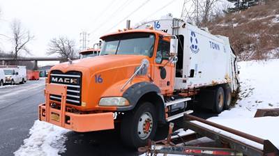 2009 Mack Granite GU813 Garbage Truck