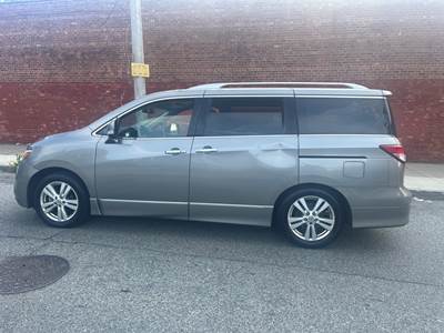 2011 Nissan Quest Minivan
