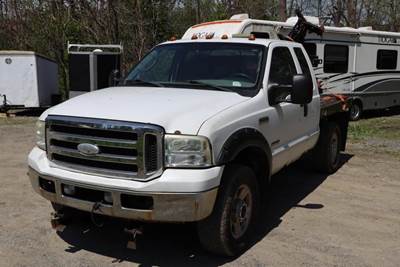 2005 Ford F-350 Truck