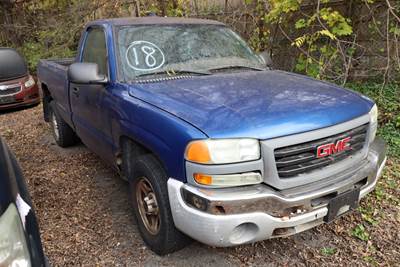 2004 GMC Sierra Truck