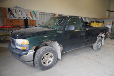 2002 GMC Sierra Truck