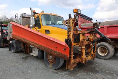 2007 Mack Granite CV712 Plow / Spreader Truck