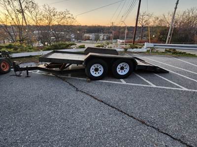 Unmarked Tilt Trailer
