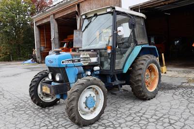 1991 Ford 3930 Tractor