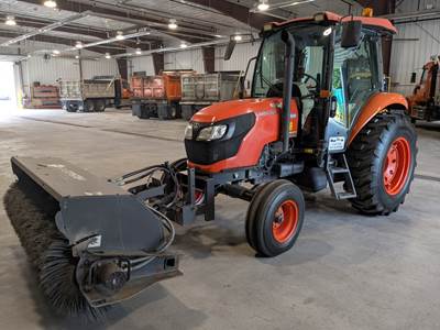 2016 Kubota M6060 Tractor