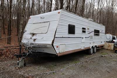 2002 Jayco Qwest Travel Trailer