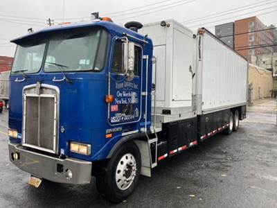 1995 Kenworth K 100 E Truck Body