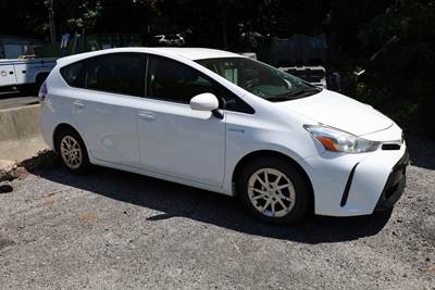 2017 Toyota Prius V