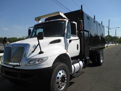 International 4300 Chipper Truck - Cummins, 280HP, Automatic