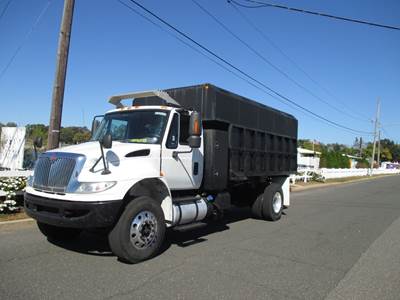 International 4300 Chipper Truck - Cummins, Automatic