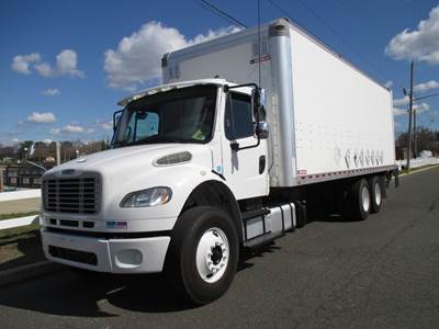 Freightliner M2 26 ft Box Truck - 330HP, Automatic