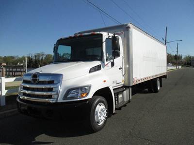 Hino 258LP 24 ft Box Truck - Automatic