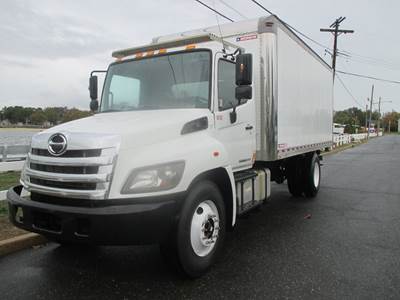 Hino 268 Box Truck - Automatic