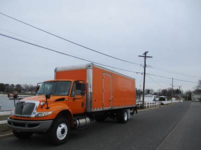 International 4300 Box Truck - 250HP, Automatic