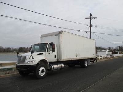 International 4300 Box Truck - 240HP, Automatic