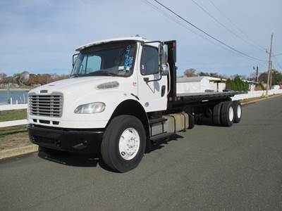 Freightliner M2 Tandem Axle Flatbed Truck - 330HP, Automatic