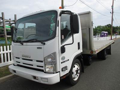 Isuzu NRR 18 ft Flatbed Truck - Automatic