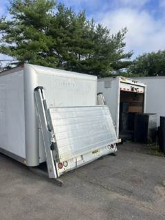 Maxon DMD 2200 LB Aluminum Rail Liftgate, 95"W x 48"D Platform for 102"W Bodies