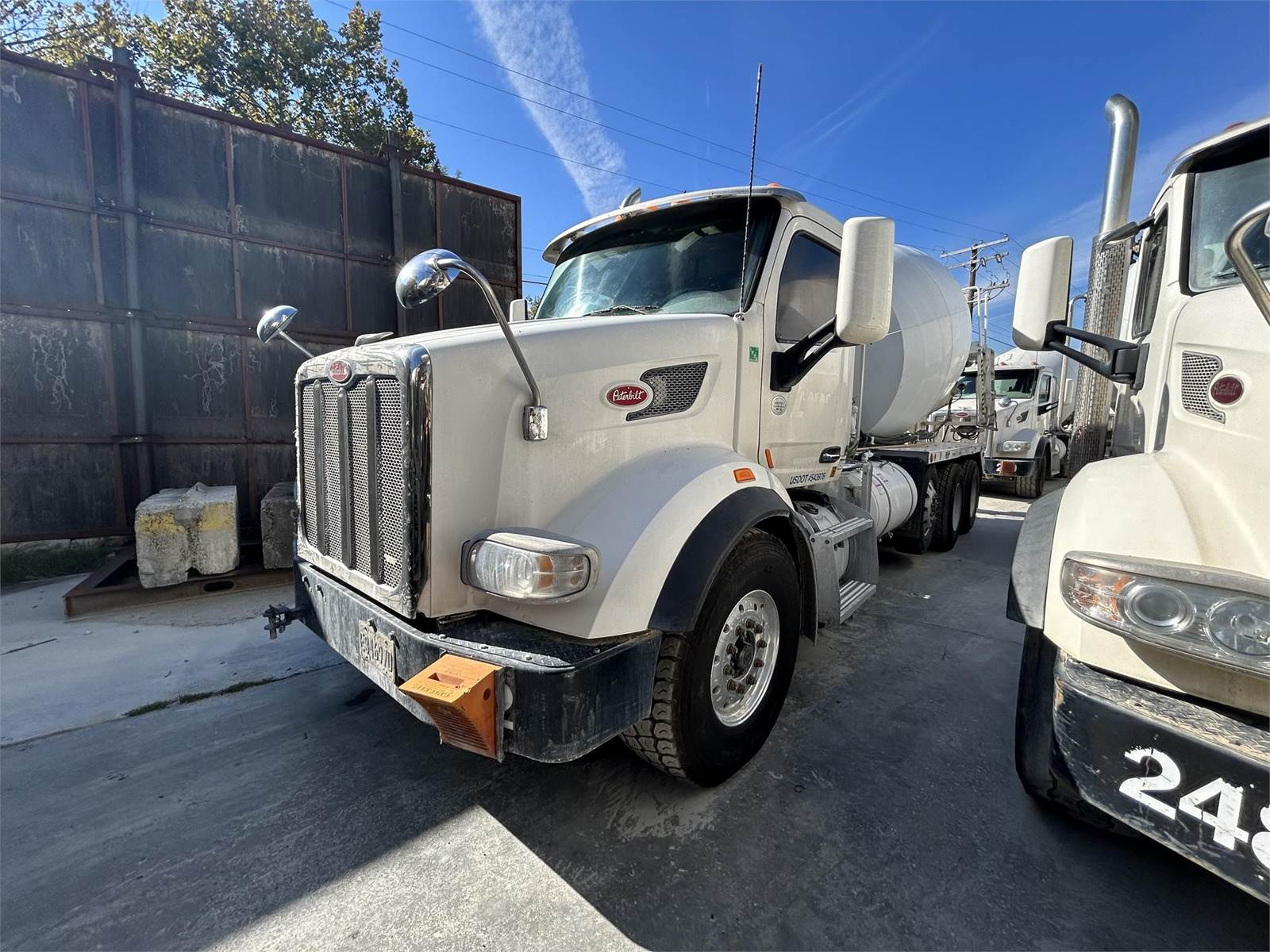 2015 Peterbilt 567 Mixer / Ready Mix / Concrete Truck For Sale