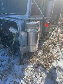 Freightliner Classic XL Air Cleaner / Air Filter Housing