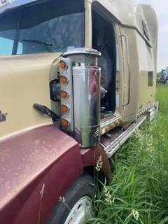 Western Star 4900 Air Cleaner / Air Filter Housing