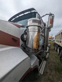 Western Star 4900SA Left Air Cleaner / Air Filter Housing