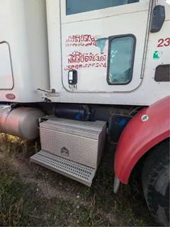 Peterbilt 365 Battery Box Cover