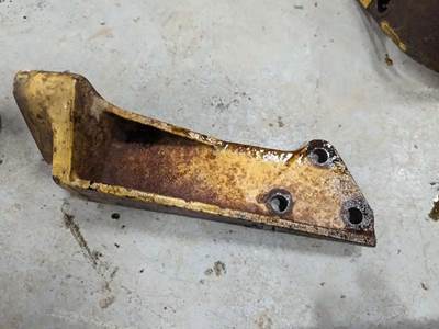 Caterpillar C12 Alternator Bracket 133-7042 w/ Cat Belt Tensioner Bracket