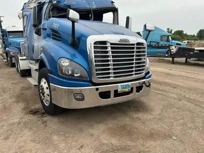 Freightliner Cascadia Front Bumper