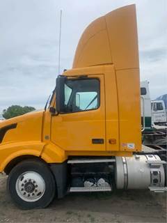 Volvo VNL Cab Fairing