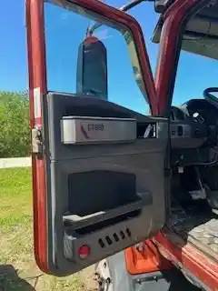 Caterpillar CT660 Cab Assembly