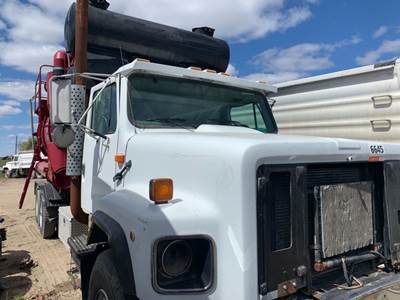 International 2524; 2554; 2574 Cab Assembly