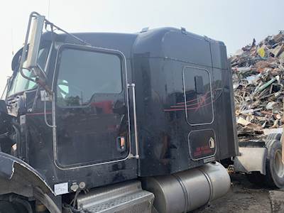 Kenworth T800 Cab Assembly