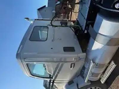 Kenworth T880 Cab Assembly