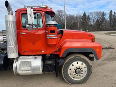 Mack RD688S Cab Assembly