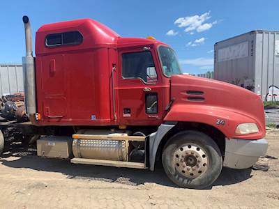 Mack Vision CXN613 Cab Assembly for a 2005 Mack CXN613