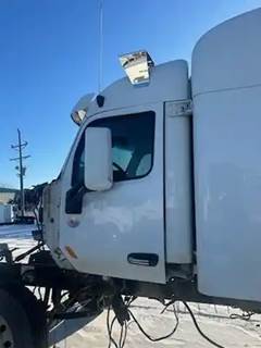 Peterbilt 579 Cab Assembly