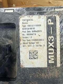 2011-2019 Peterbilt 579 Electronic Chassis Control Module - Used | P/N