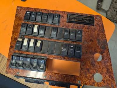 Western Star 4900SA Dashboard Assembly