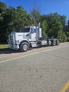 Kenworth W900 Tri Axle Day Cab Truck - Cummins 500HP, 18 Speed Manual