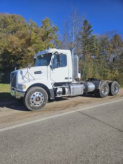 Volvo VHD64FT200 Day Cab Truck - D13 425HP, 12 Speed Autoshift Automatic