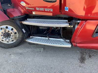 Kenworth T680 DEF Tank