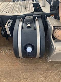 Peterbilt 384 DEF Tank