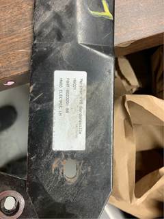 Ford 9513 Door Window Regulator