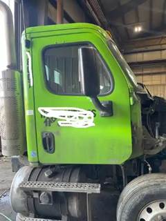 Freightliner Cascadia 113 Left Door