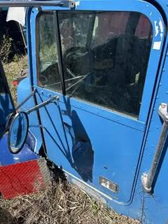 Freightliner FLD120 Left Door