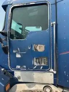Kenworth T600 Left Door