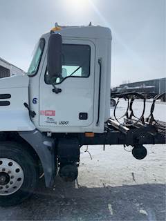 Mack Pinnacle CHU613 Left Door for a Mack CHU613