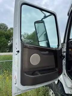 Volvo VNL Left Door